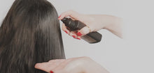 Charger et lire la vidéo dans la visionneuse de la Galerie, Huile de coiffage lissante ghd - sleek talker

